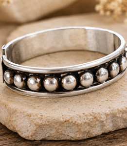 Southwest stacking Sterling Silver bubble bead bangle for men women