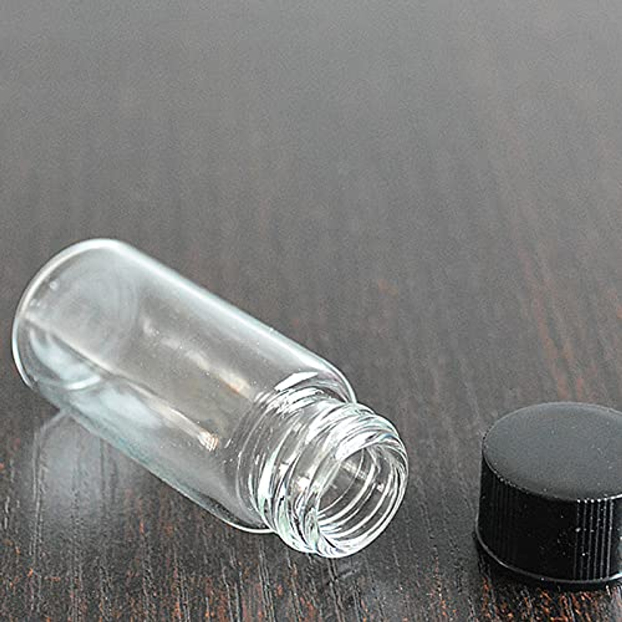 ESHATO 100 Pieces Glass Sample Vial, Liquid Sampling Small Glass Bottle  with Black Plastic Screw Caps, Leakproof, Light Weight and Corrosion  Resistance (20ML, Clear)