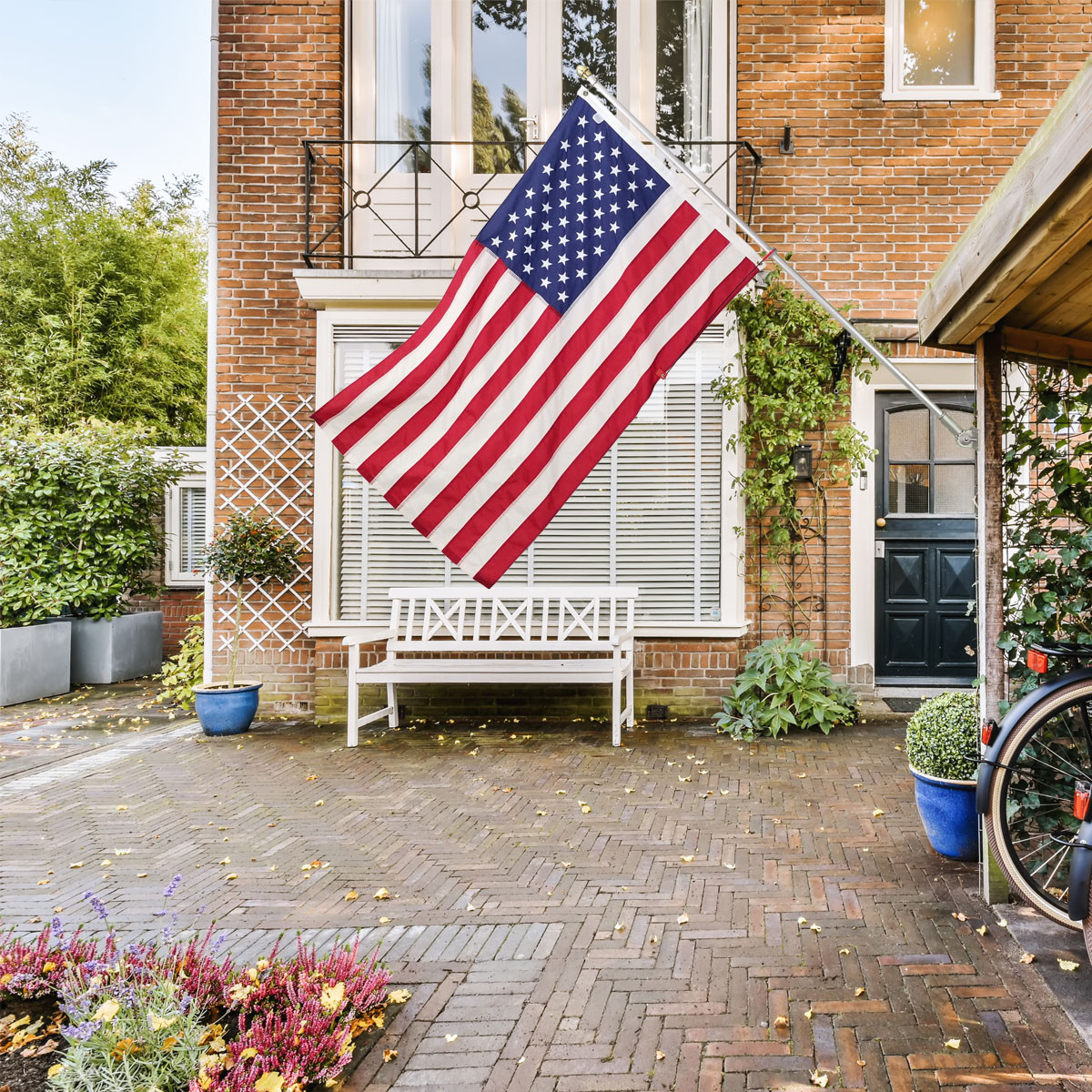 Non Tangle - Avenue Flag Set | American Flags Express