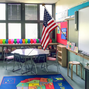 3' x 5' Classroom Wall-Mounted American Flag Set