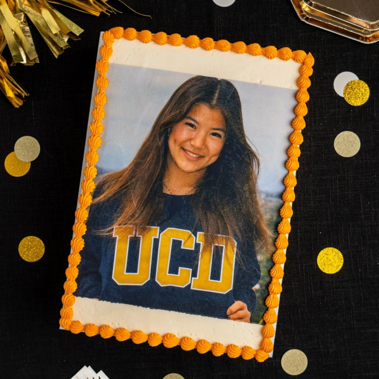 Picture Perfect Grad 1/4 Sheet Cake