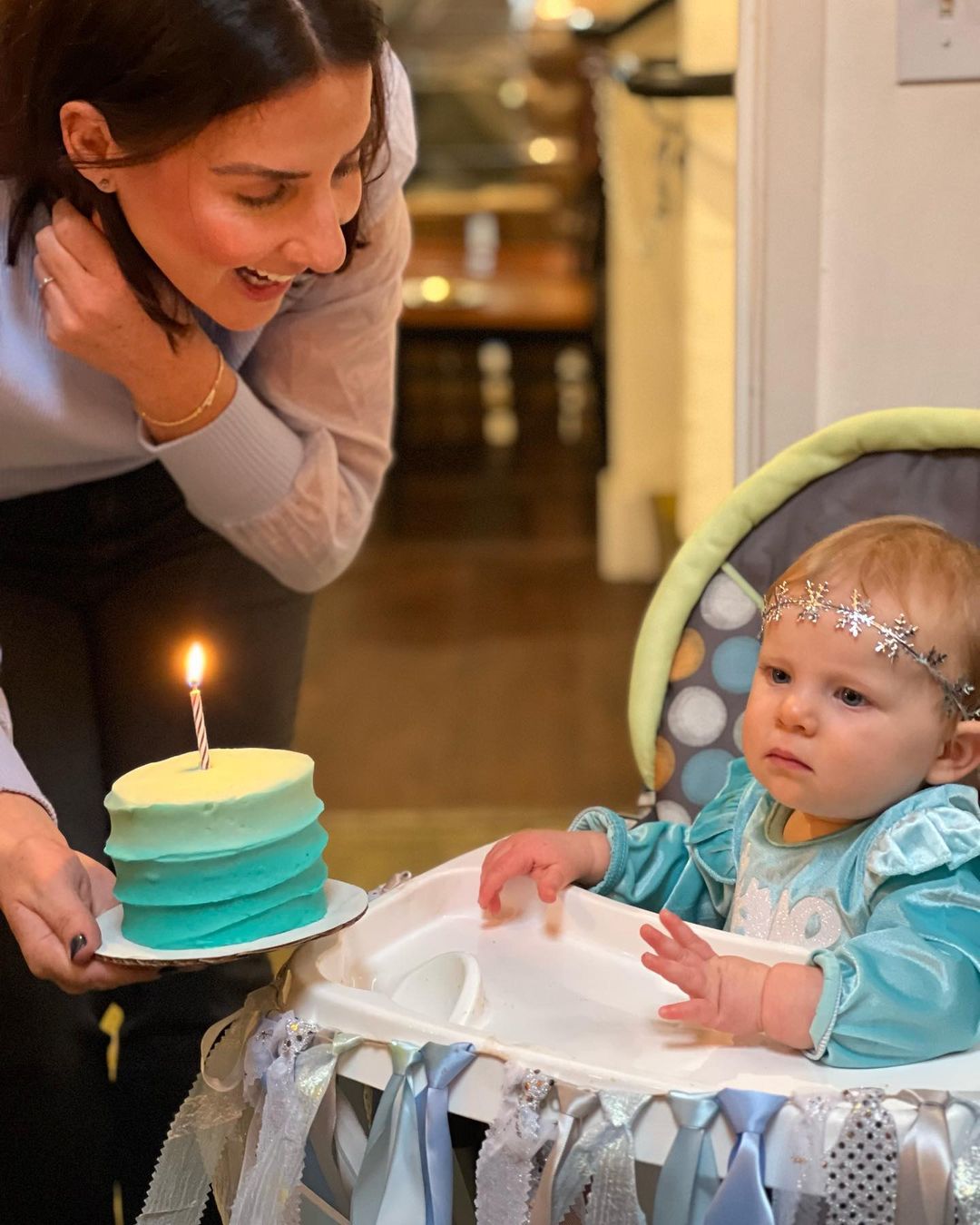 baby with a smash cake 