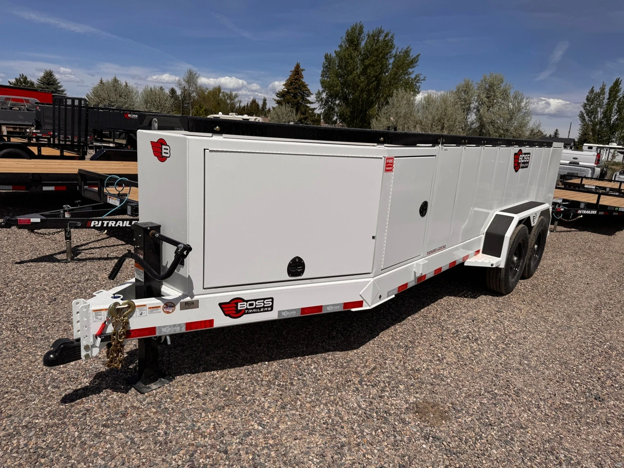 Boss Trailers 2026 880 Gallon Refueling Trailer | Tandem Axle 14K, Multi-Tank,, 25 GPM Pump, 90 Gal DEF Tank, Flow Meters, 5' Light Tower, Front/Rear Enclosure (DOT Legal)