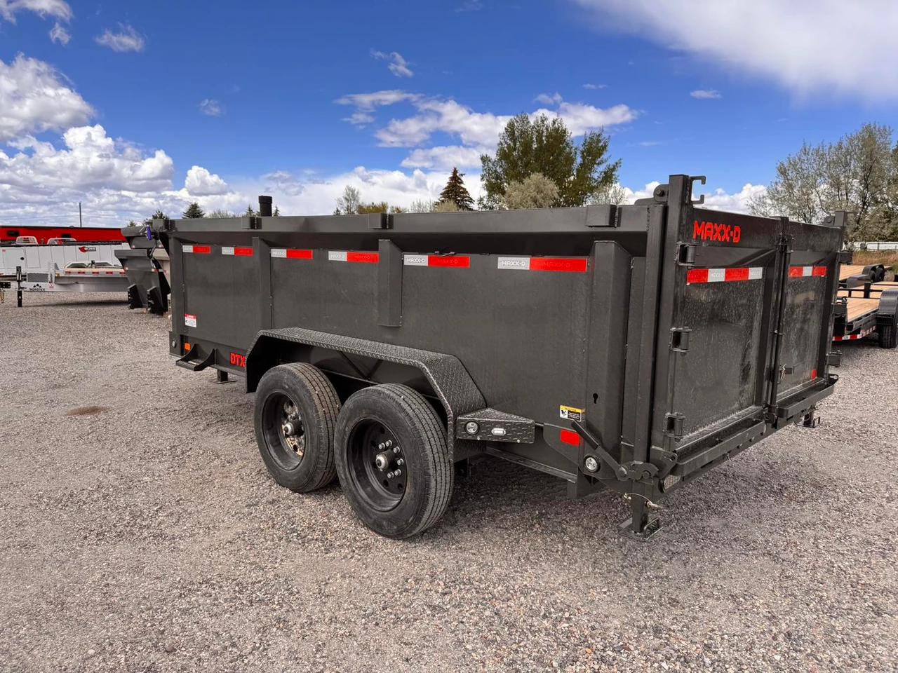 Maxx-D Trailers 2027 2027 83"X14' Telescopic Dump Trailer | Tandem Axle Axle 15.6K | 3' Sides, 15,400 Gvwr, 7Ks W/18Ply, Wireless Remote, 8" I-Beam Frame, Tarp, Rampss