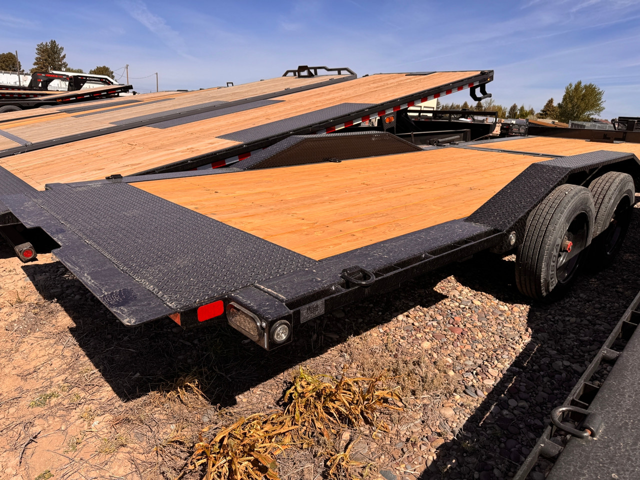 Maxx-D Trailers 2026 2026 102"X24' Low Profile Equipment Tilt Trailer | Tandem Axle Axle 17.55K | Drive Over Fenders, Winch Plate With Roller, 16K