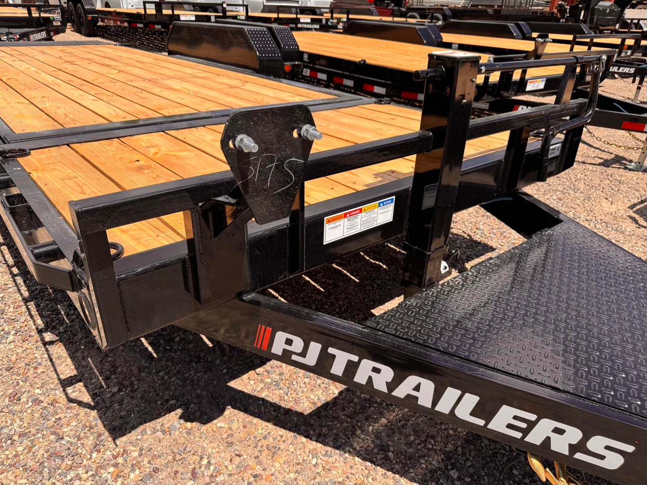 P.J. Trailers 2026 2026 83"X20' Car Hauler Gravity Tilt Trailer | Tandem Axle Axle 14K | (16' Tilt +4' Stationary)  Torsion Axles, 10 Ply, Locking Lid