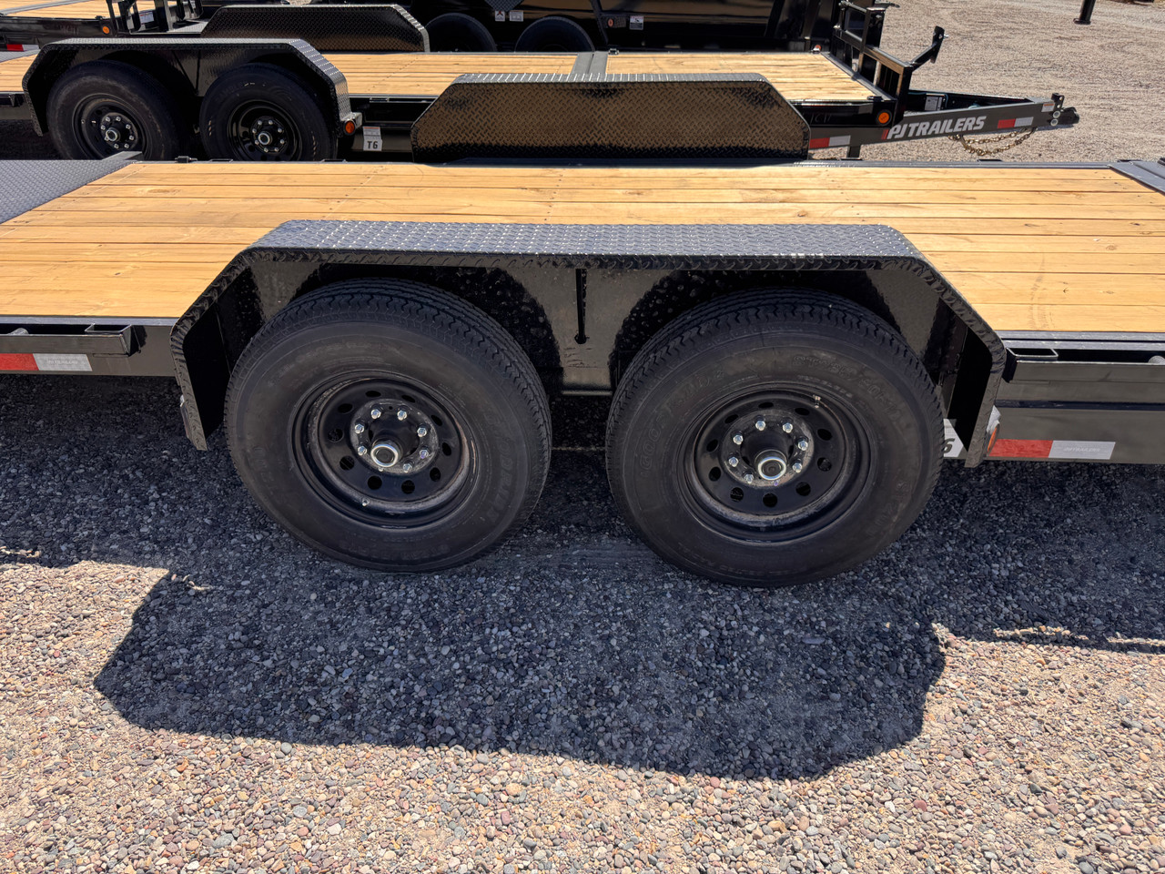 P.J. Trailers 2027 2027 83"X20' Car Hauler Gravity Tilt Trailer | Tandem Axle Axle 14K | (16' Tilt +4' Stationary)  Torsion Axles, 10 Ply, Locking Lid