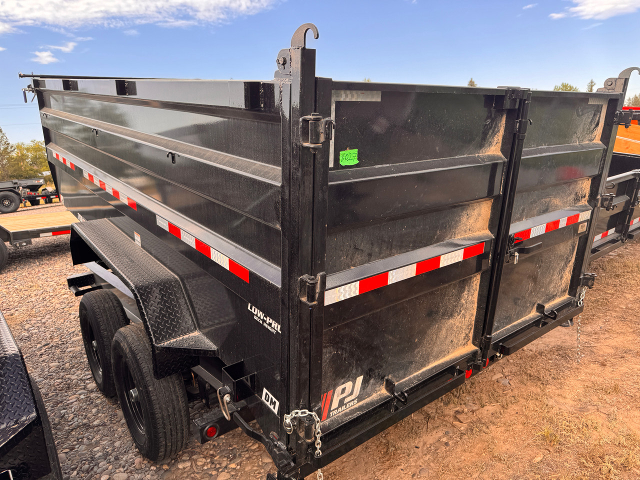 P.J. Trailers 2027 2027 83"X14' Scissor Dump Trailer | Tandem Axle Axle 14K | Hydraulic Jack, 14K