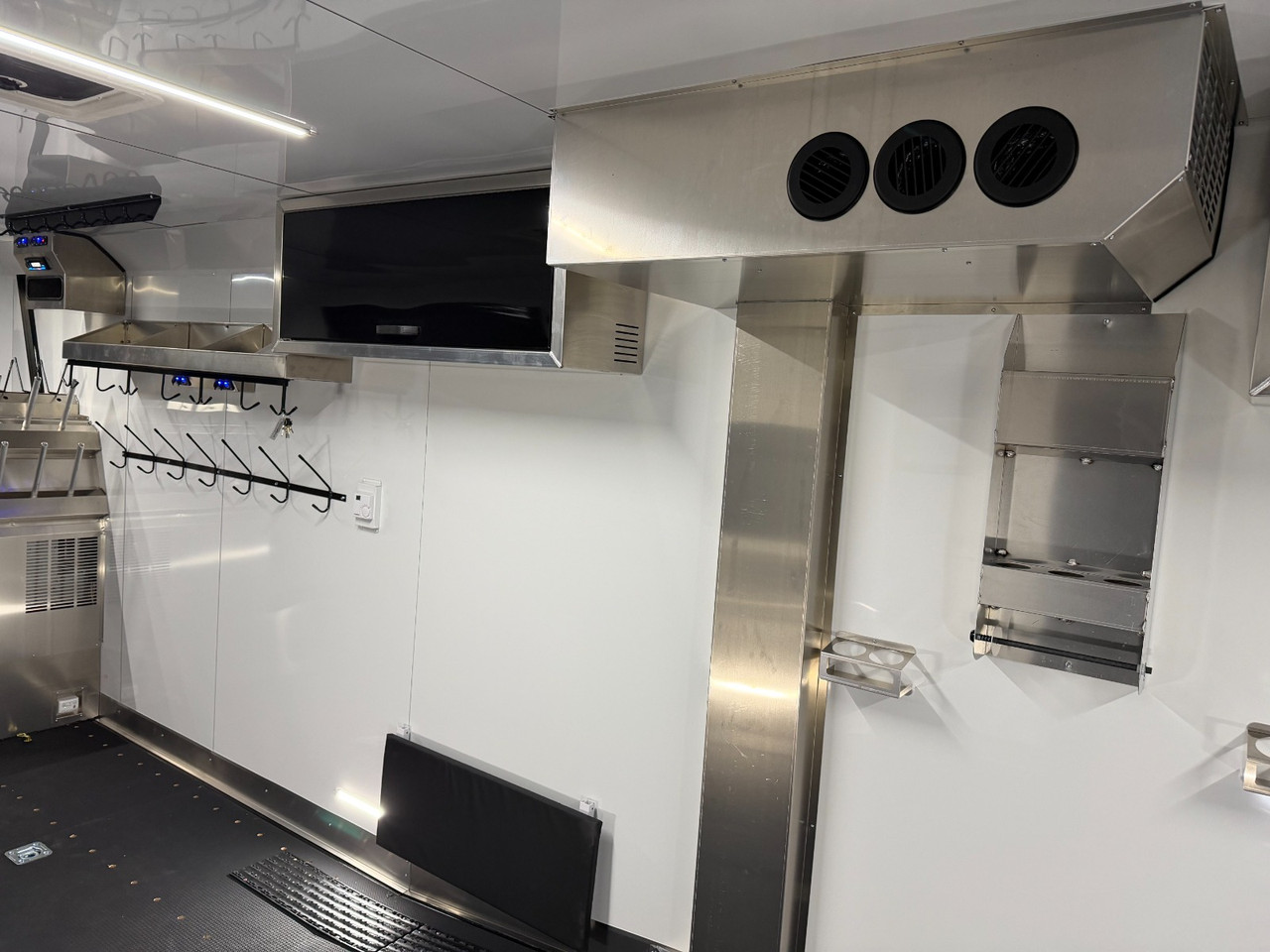 Trails West Trailers 2026 2026 288" Powersports Trailer | Tandem Axle Axle | Extreme Cold, Extra Flood Light Rear, Gn Windows, Extra Window, 48" Helmet Cab. Upgrade