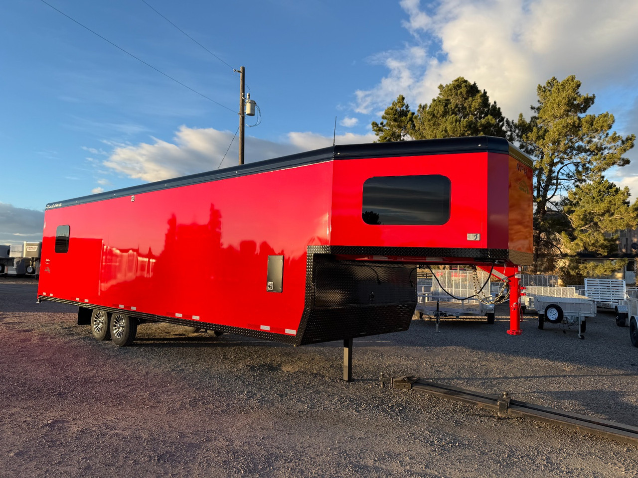 Trails West Trailers 2026 2026 336" Powersports Trailer | Tandem Axle Axle 14K | 7K Axle Upgrade, Extreme Cold, Extra Flood Light Rear, Upgrade To 48" Helmet & Ducted, Extra Window, Gn Windows