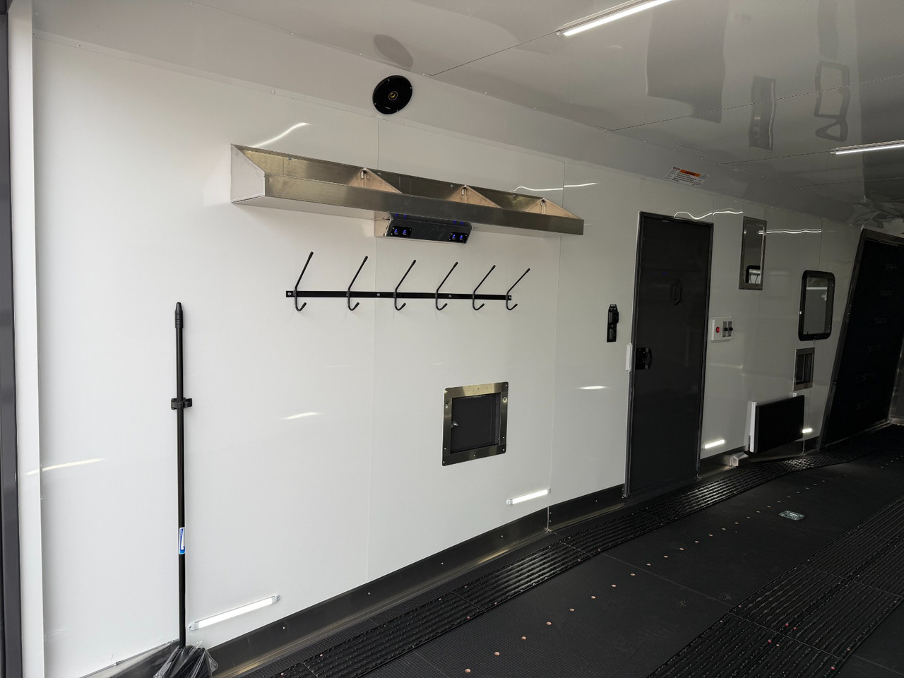Trails West Trailers 2026 2026 336" Powersports Trailer | Tandem Axle Axle 14K | 7K Axle Upgrade, Extreme Cold, Extra Flood Light Rear, Upgrade To 48" Helmet & Ducted, Extra Window, Gn Windows , Fuel Cell