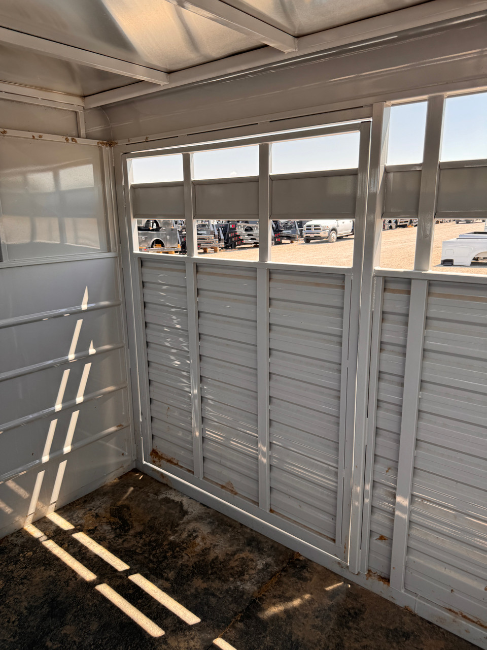 Trails West Trailers 2024 HOTSHOT 360" Stock Combo Trailer | Tandem Axle Axle 20K, Torsion Axles, Passenger Size Escape Door, Single Rear Swing Gate Slide, Two Gates, Rubber Floors, Tack Room, Swing Out Saddle Rack