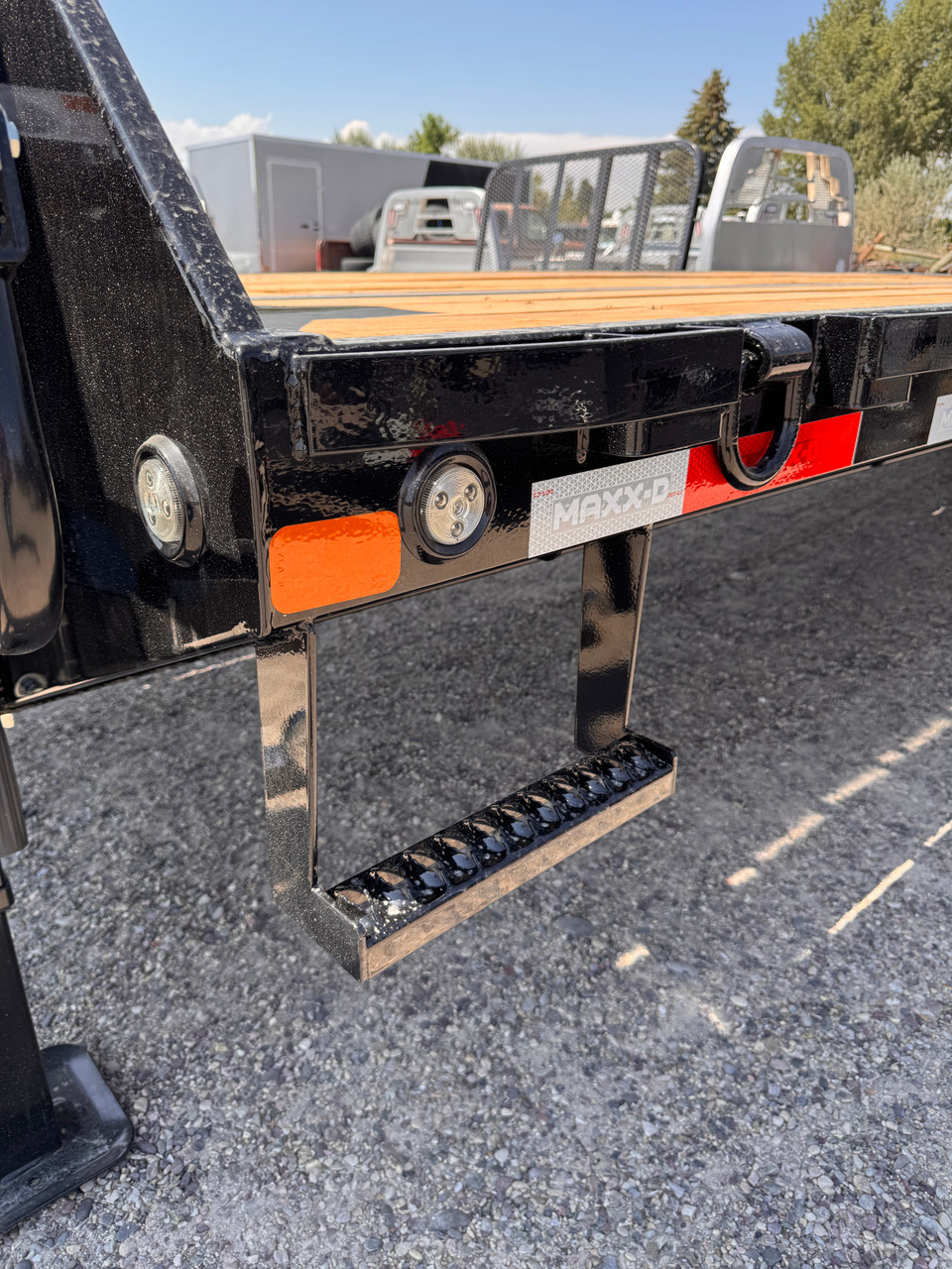 Maxx-D Trailers 2027 LDX 102"X32' Deckover Flatbed | Tandem Axle Axle 25.99K