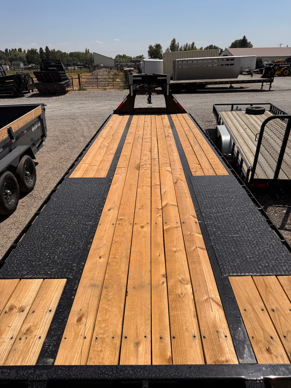 Maxx-D Trailers 2027 LDX 102"X32' Deckover Flatbed | Tandem Axle Axle 25.99K