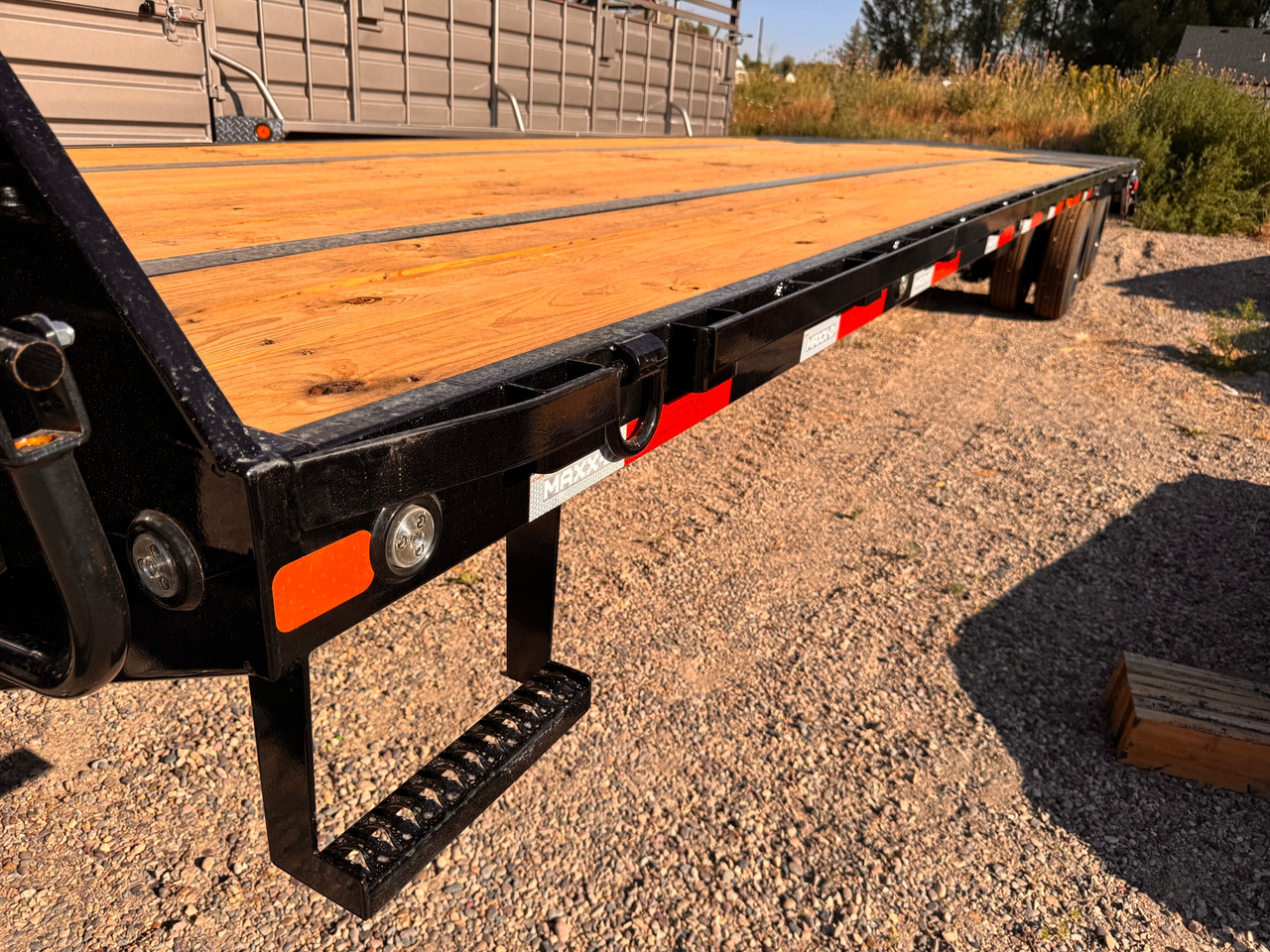 Maxx-D Trailers 2027 LDX 102"X35' Deckover Flatbed | Tandem Axle Axle 25.99K