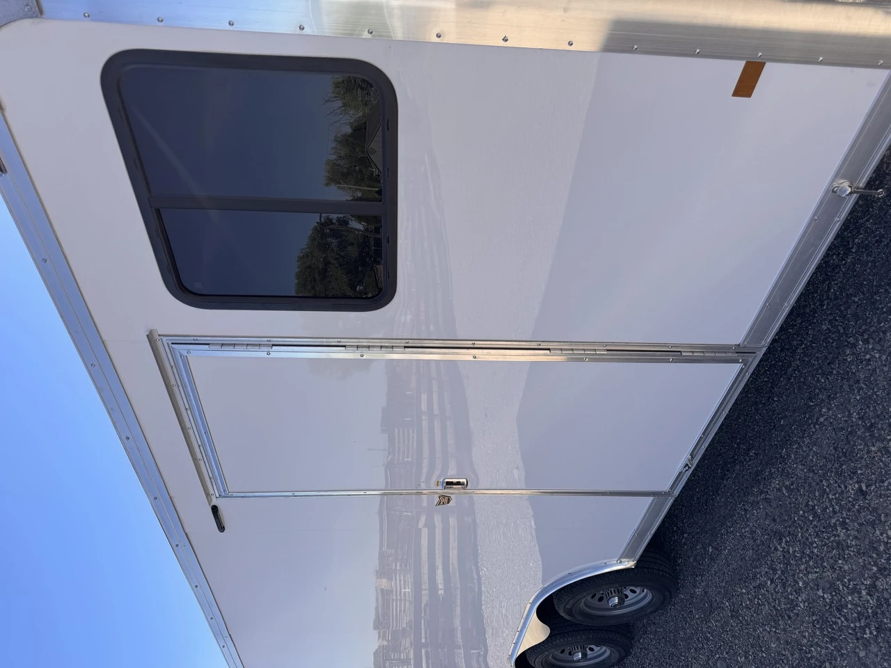 Haulmark Trailers 2026 GRIZZLY 102"X20' Office Cargo Trailer | Tandem Axle Axle 9.99K, Front Office, Rear Barn Doors, Heated Cargo Area, Heat/AC Office, Passenger Side Access Door, Drafting Table, Desk