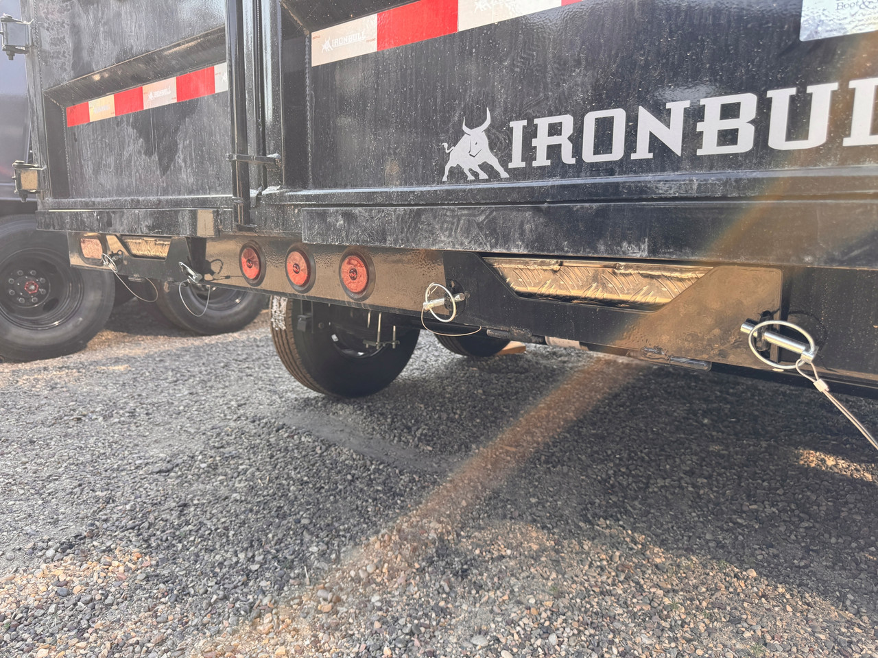 Iron Bull Trailers 2027 DTG 83"X16' Scissor Dump Trailer | Tandem Axle Axle 14K, 24" Sides, 7 Ga Floor, Aluminum Ramps, Tarp Kit, Spare Mount, 2 Way Spreader Gate
