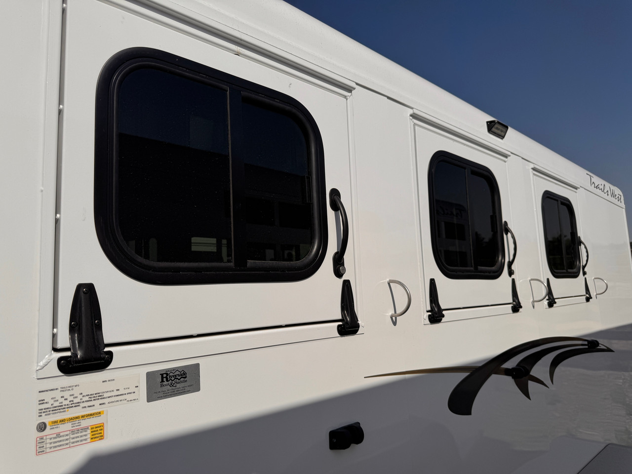 Trails West Trailers 2027 ADVENTURE MX Horse Trailer | Tandem Axle Axle 9.98K, 3-Horse, Tack Room, Convieince Package, Rear Windows, Swing Out Saddle Rack, Rubber Floors