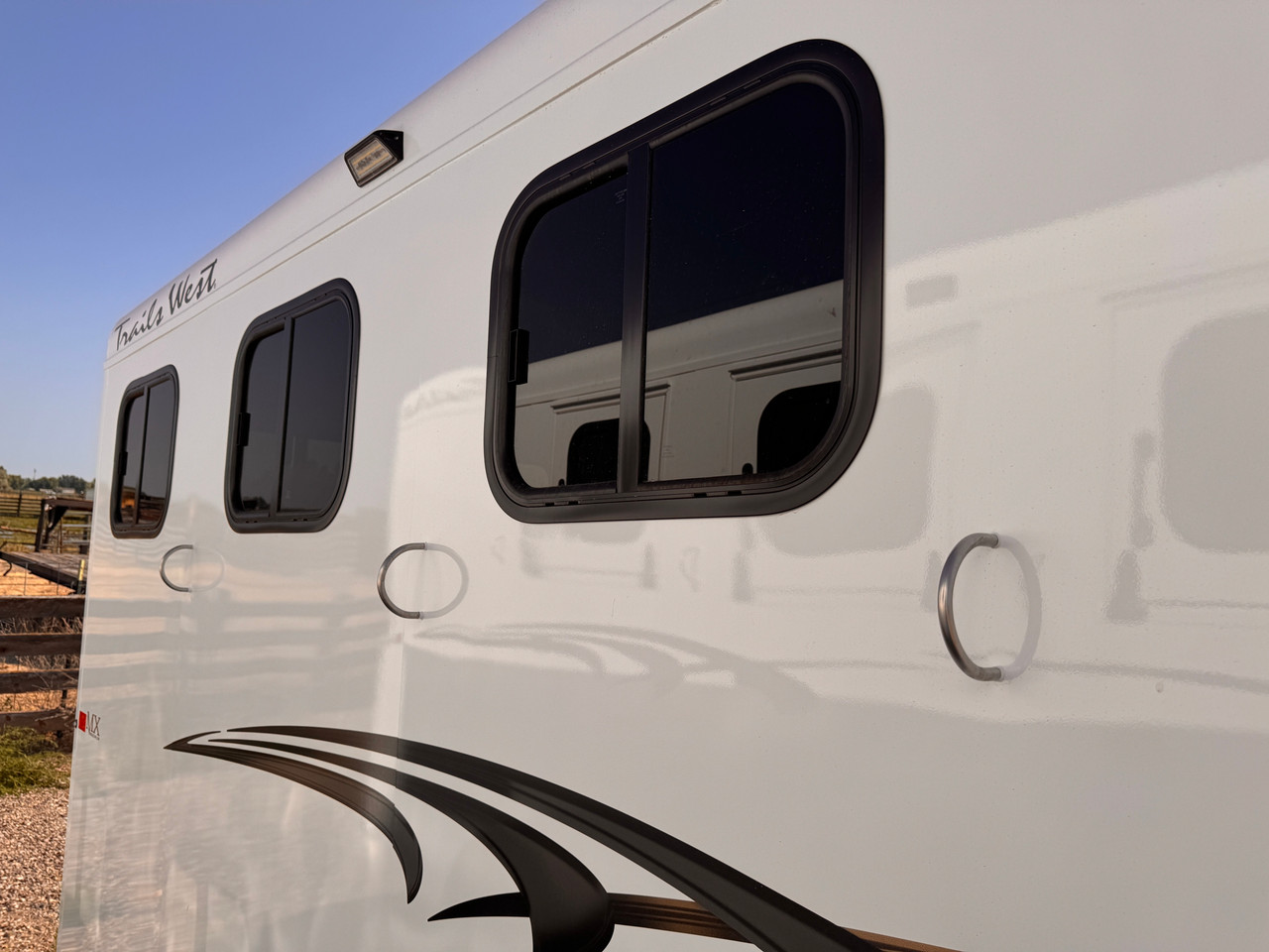 Trails West Trailers 2027 ADVENTURE MX Horse Trailer | Tandem Axle Axle 9.98K, 3-Horse, Tack Room, Convieince Package, Rear Windows, Swing Out Saddle Rack, Rubber Floors