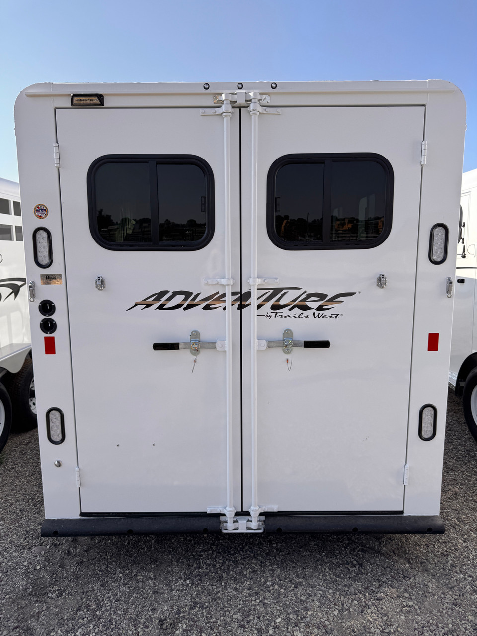 Trails West Trailers 2027 ADVENTURE MX Horse Trailer | Tandem Axle Axle 9.98K, 3-Horse, Tack Room, Convieince Package, Rear Windows, Swing Out Saddle Rack, Rubber Floors