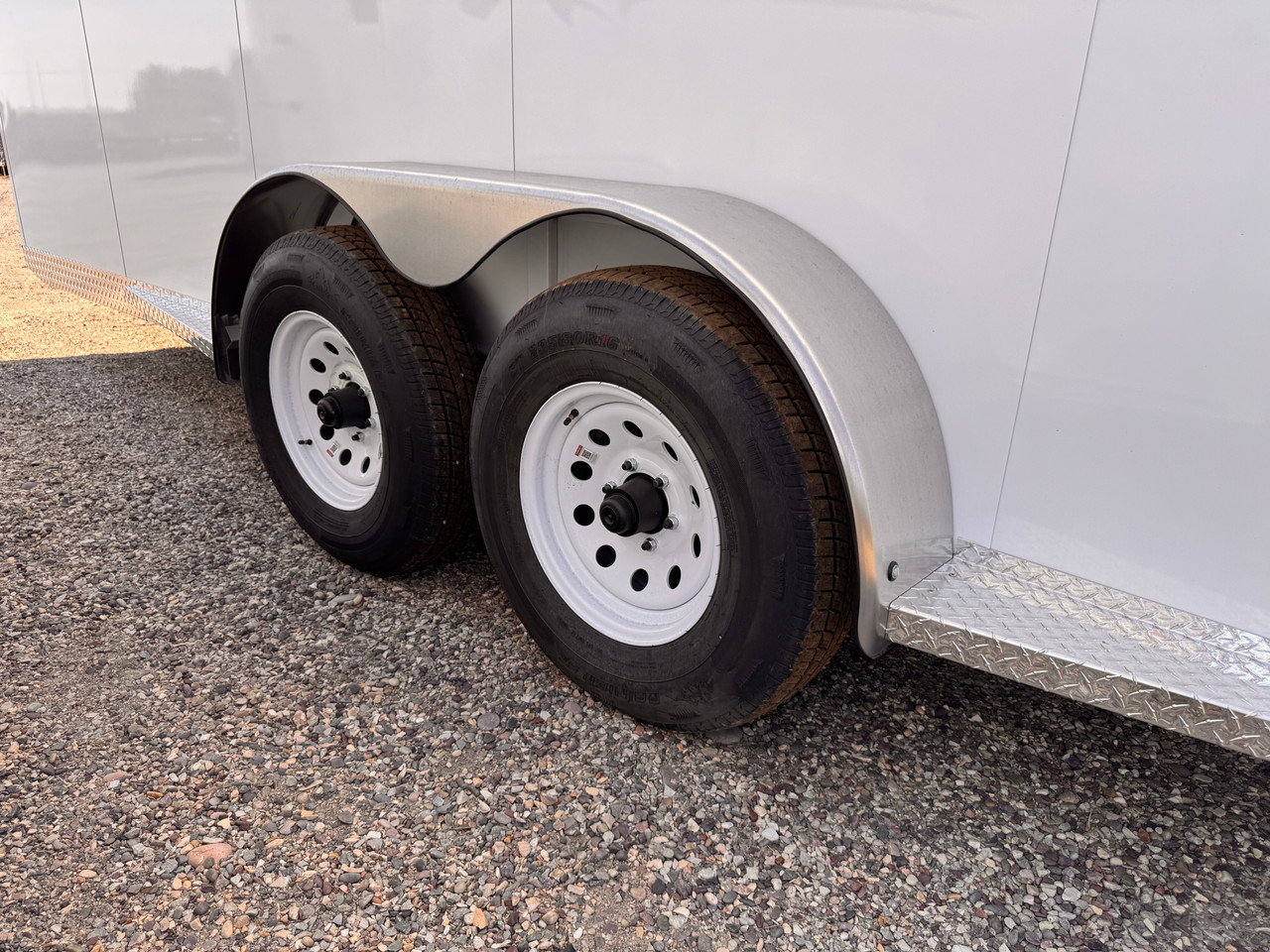 Trails West Trailers 2027 ADVENTURE II MX Horse Trailer | Tandem Axle Axle 9.98K, 4-Horse, Tack Room, Convieince Package, Rear Windows, Swing Out Saddle Rack, Rubber Floors