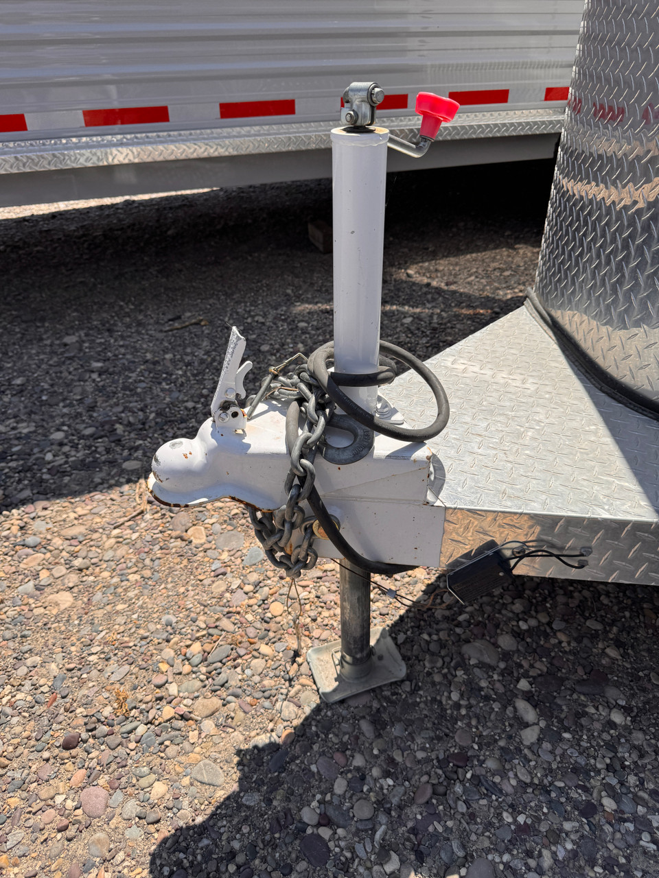 Trails West Trailers 2019 Horse Trailer | Tandem Axle Axle 8.045K, 2-Horse, Drop Feed Windows, Rubber Floors, Rear Barn Doors