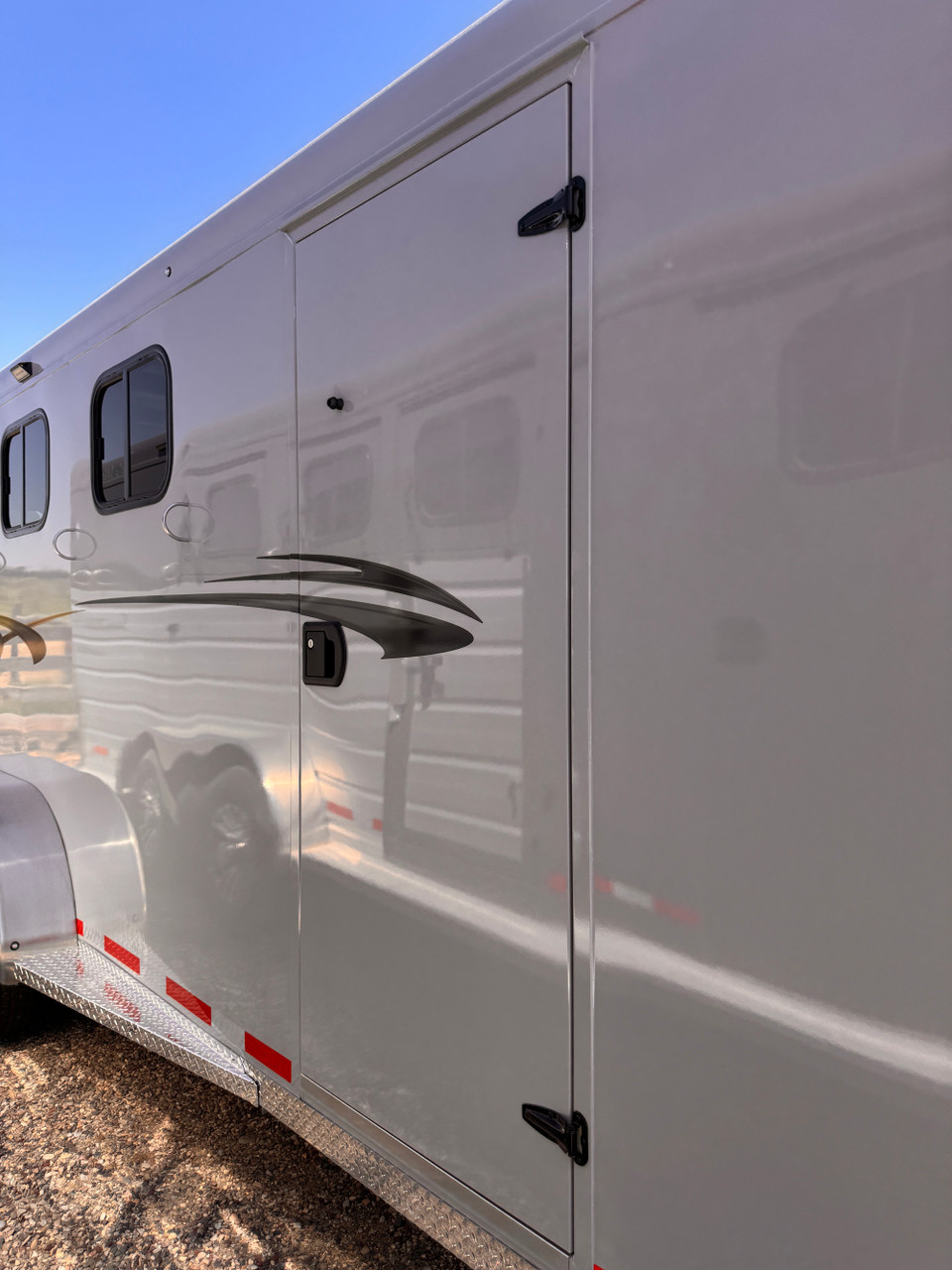 Trails West Trailers 2027 ADVENTURE MX Horse Trailer | Tandem Axle Axle 13.867K, 4-Horse, Convience Package, Titanium Package, Swing Out Saddle Rack, Water Tank, Aluminum Wheels, Rear Barn Doors