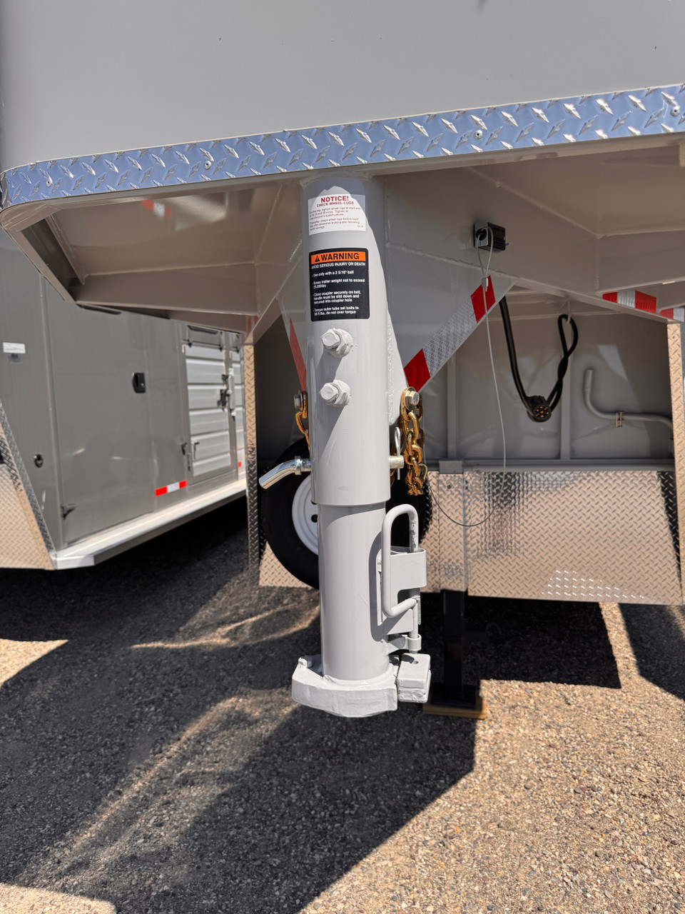 Trails West Trailers 2027 ADVENTURE MX Horse Trailer | Tandem Axle Axle 13.867K, 4-Horse, Convience Package, Titanium Package, Swing Out Saddle Rack, Water Tank, Aluminum Wheels, Rear Barn Doors