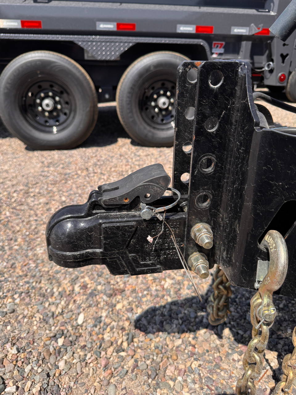 Iron Bull Trailers 2027 DTB 83"X16' Scissor Dump Trailer | Tandem Axle Axle 47.999K, 24" Sidewalls, 7 Gauge Floor, XL Tongue Box, Tarp Kit, 2 Way Spreader, Slide In Ramps
