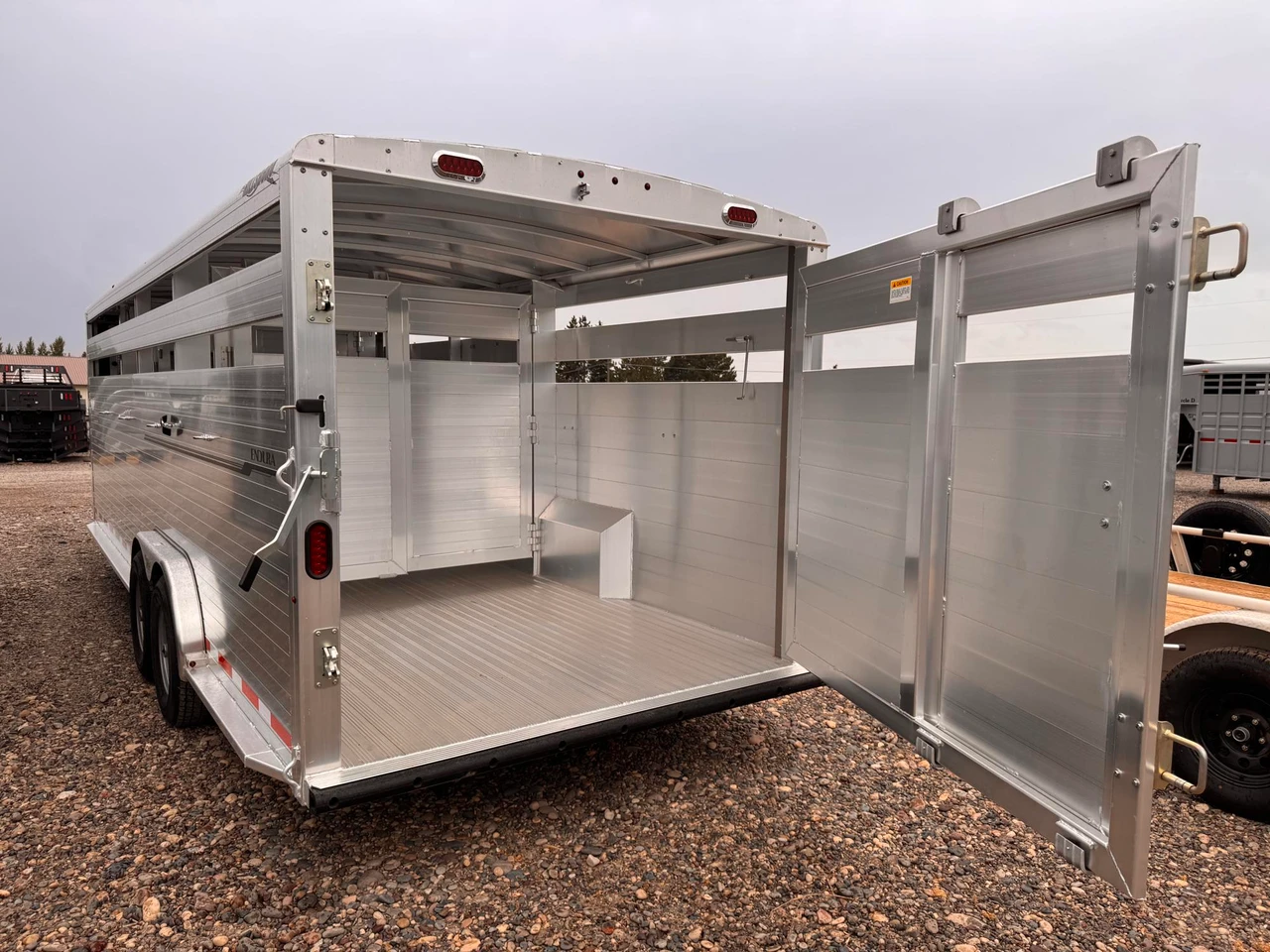 Hillsboro Trailers 2027 Endura 90"X24' Stock Trailer | Tandem Axle