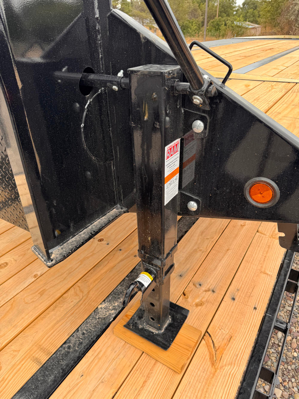 P.J. Trailers 2027 LD 25' Deckover Flatbed Trailer | Tandem Axle, DUAL, MONSTER RAMPS, WINCH PLATE, 25K