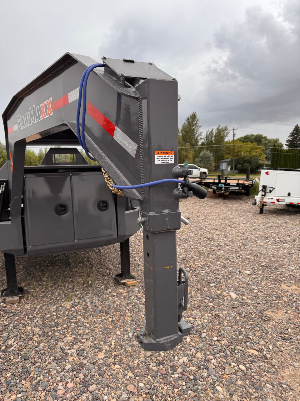 Raw Maxx Trailers 2026 HTX 102"X34' Deckover Flatbed Trailer | Tandem Axle, 11' HYD DOVETAIL, TOOL BOX, WINCH PLATE, CHAIN RACK, REFLECTIVE TAPE, SOLAR PANEL, 30K