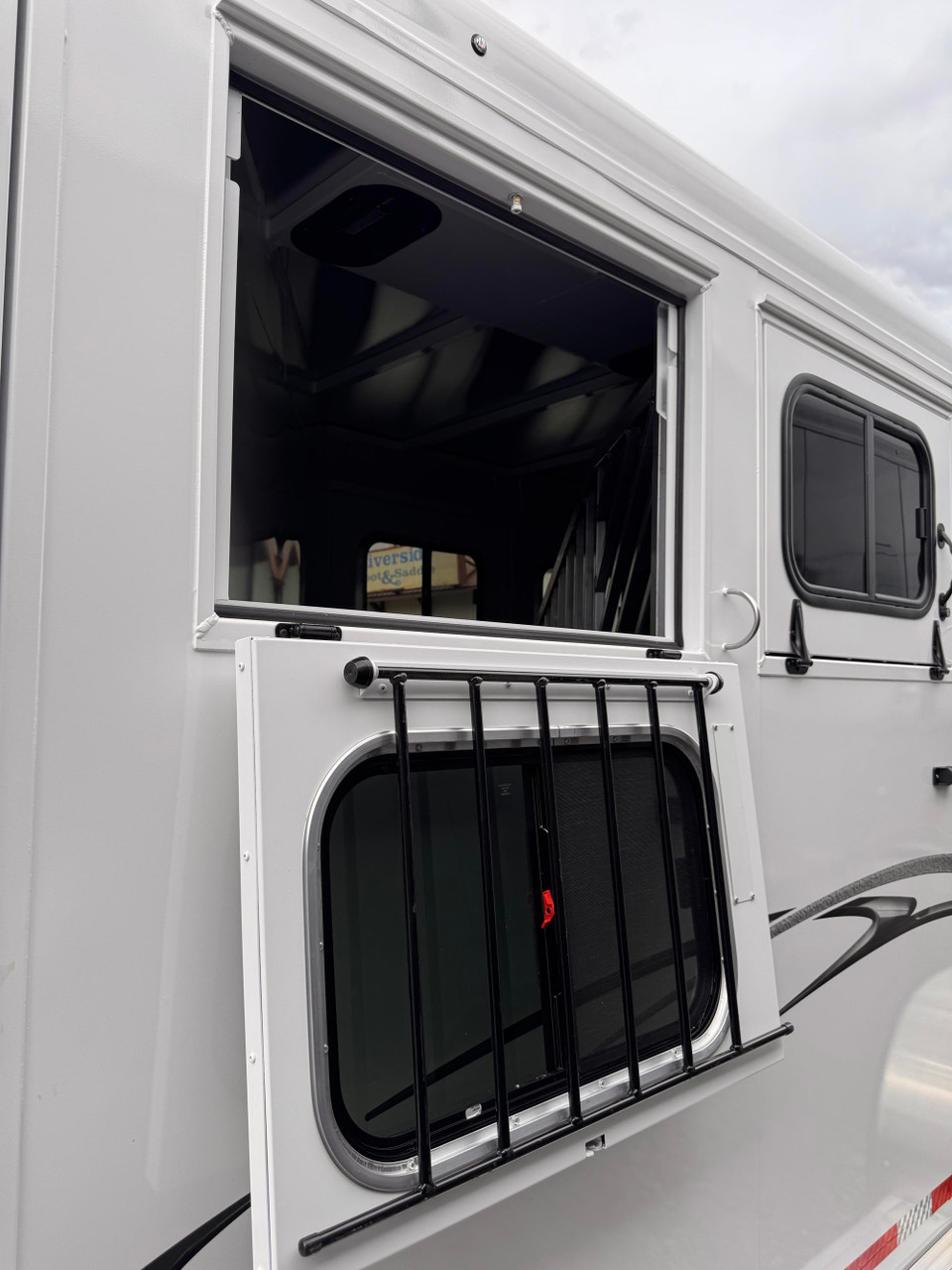 Trails West Trailers 2027 Classic Horse Trailer