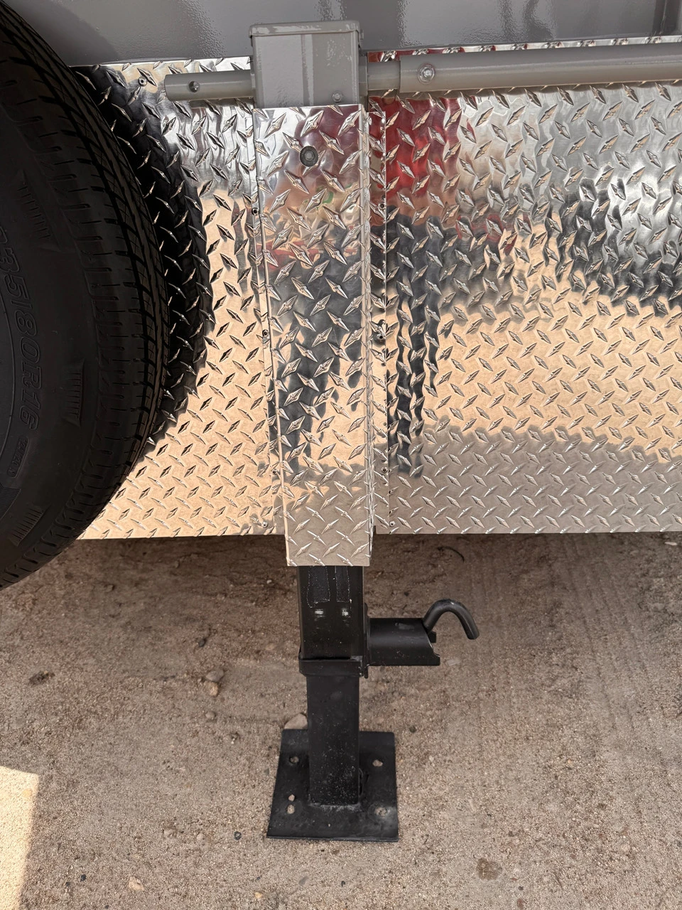 Trails West Trailers 2027 HOTSHOT 21' Stock Combo Trailer | Tandem Axle Axle 18.667K