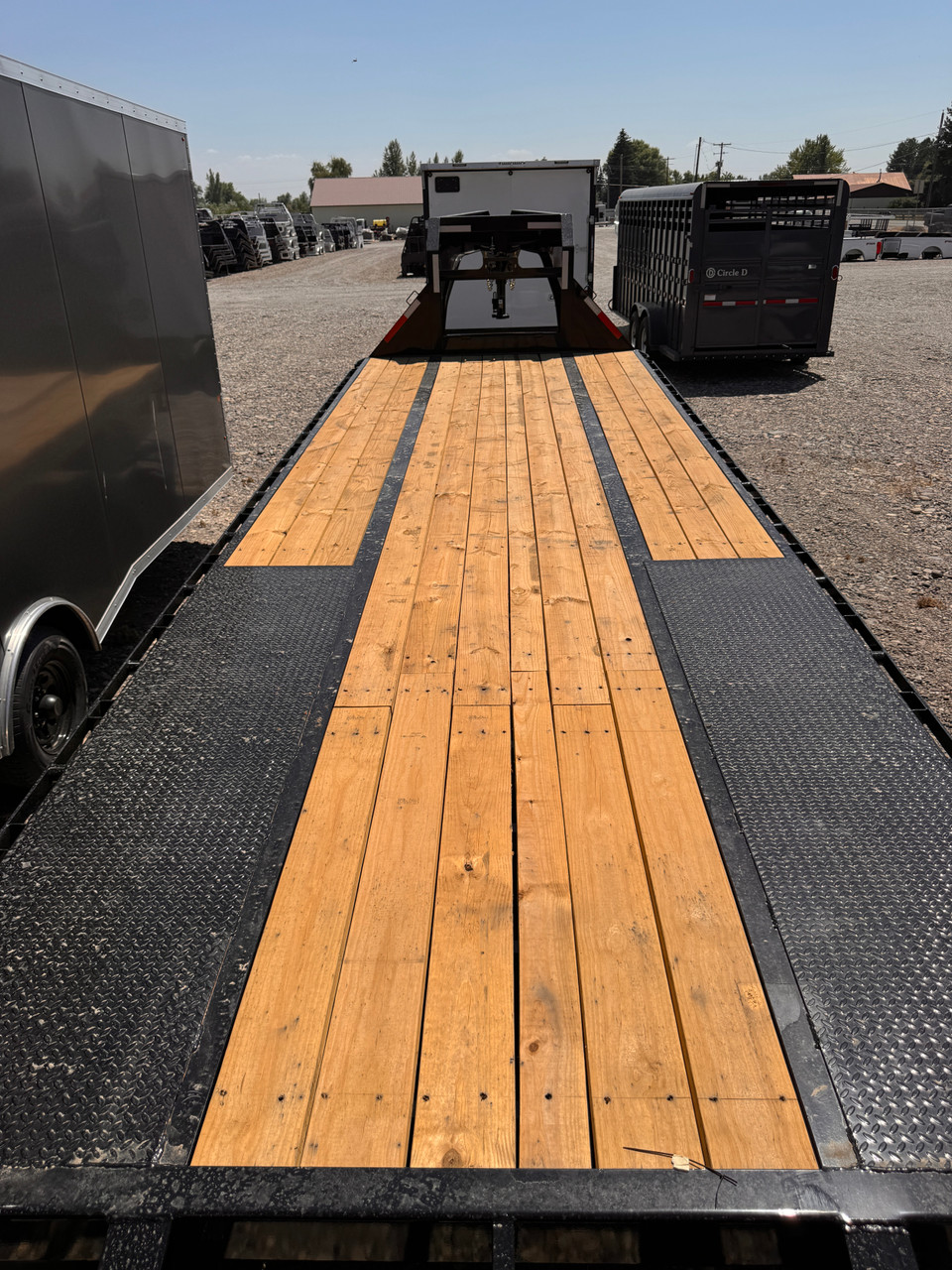 Maxx-D Trailers 2027 LDX 102"X30' Deckover Flatbed Trailer | Tandem Axle 25.9K, ENGINEERED BEAM, WINCH MOUNT, MAXXD-OUT RAMPS, HDSS SUSPENSION
