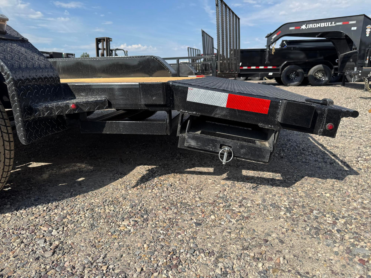 Dutton Trailers 2026 | DT 16' TA DOVE