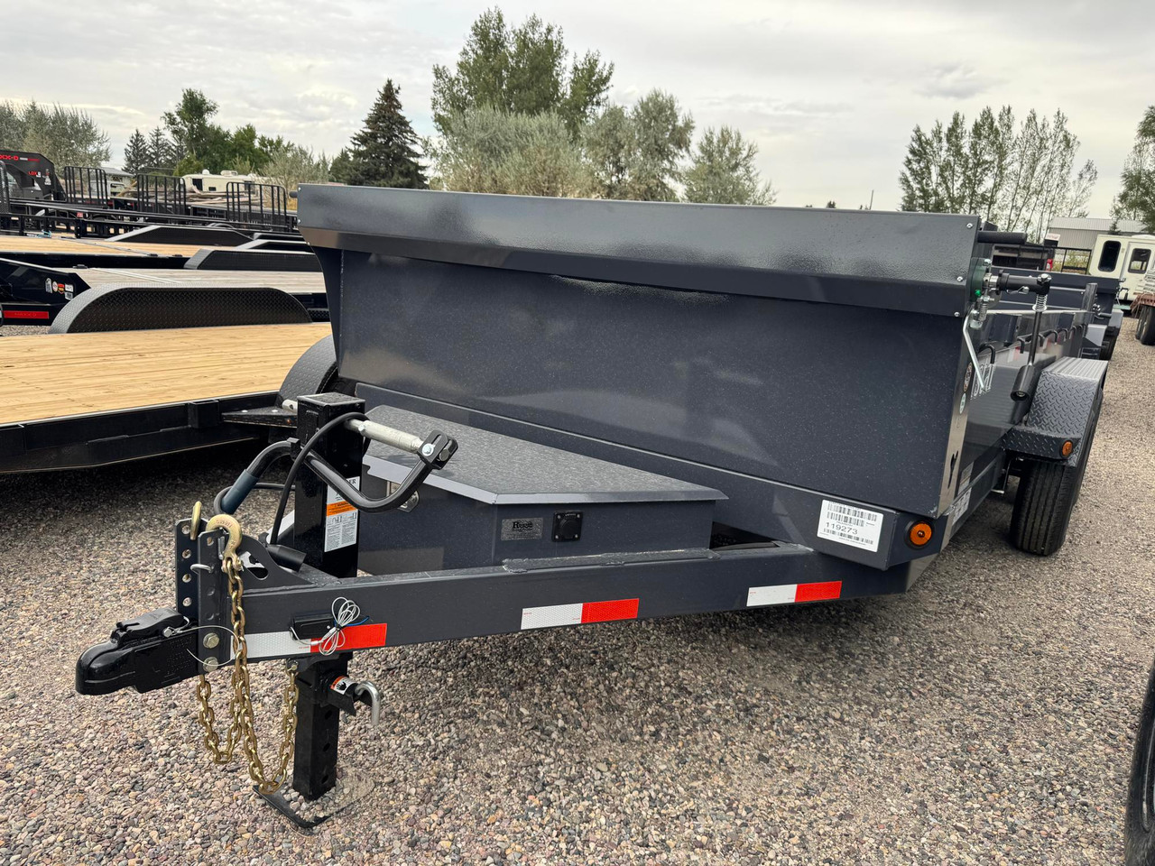Norstar Trailers 2027 DCB 83"X16' Scissor Dump Trailer | Tandem Axle, 83X16 DCB DUMP, 20" SIDES, RAMPS, SCISSOR, TARP, 14K