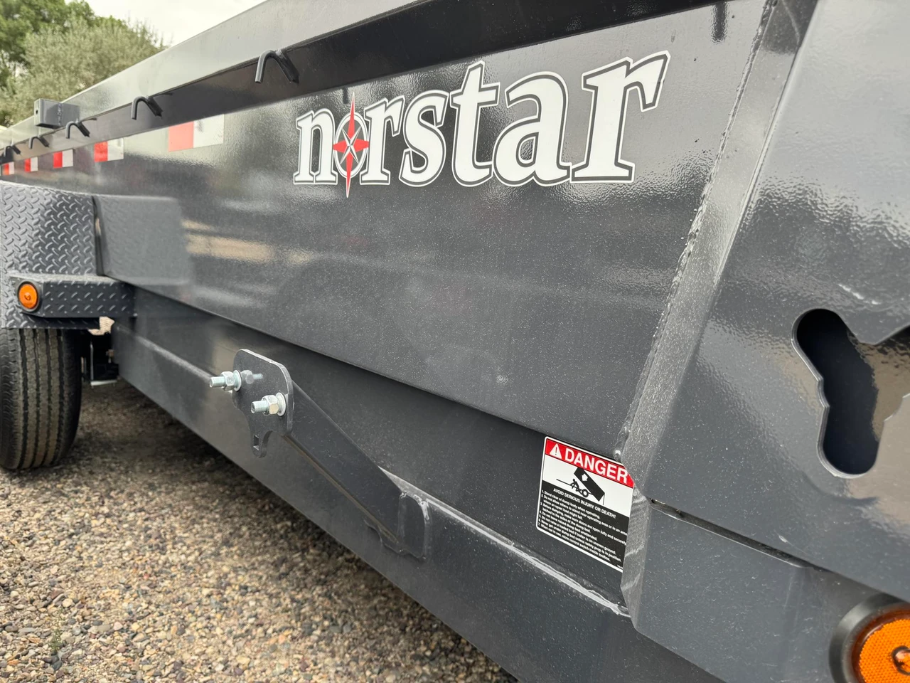 Norstar Trailers 2027 DCB 83"X16' Scissor Dump Trailer | Tandem Axle, 83X16 DCB DUMP, 20" SIDES, RAMPS, SCISSOR, TARP, 14K
