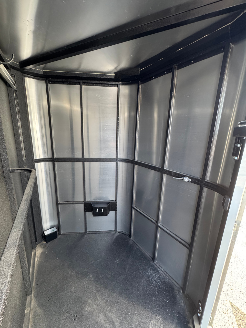 Triple C Trailers 2023 Teton Horse Trailer | 2H, SWING-OUT SADDLE RACK, DOOR ORGANIZER, EXT LOAD LIGHTS, WINDOWS, SPARE (charmac logo)
