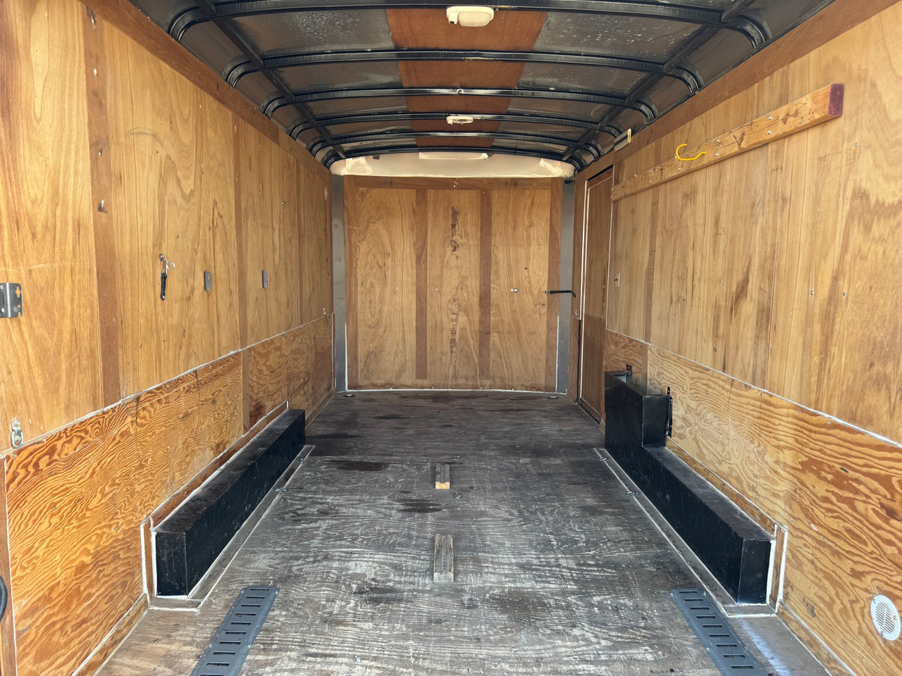 Interstate 2005 84"X14' Cargo Trailer | BARN DOORS
