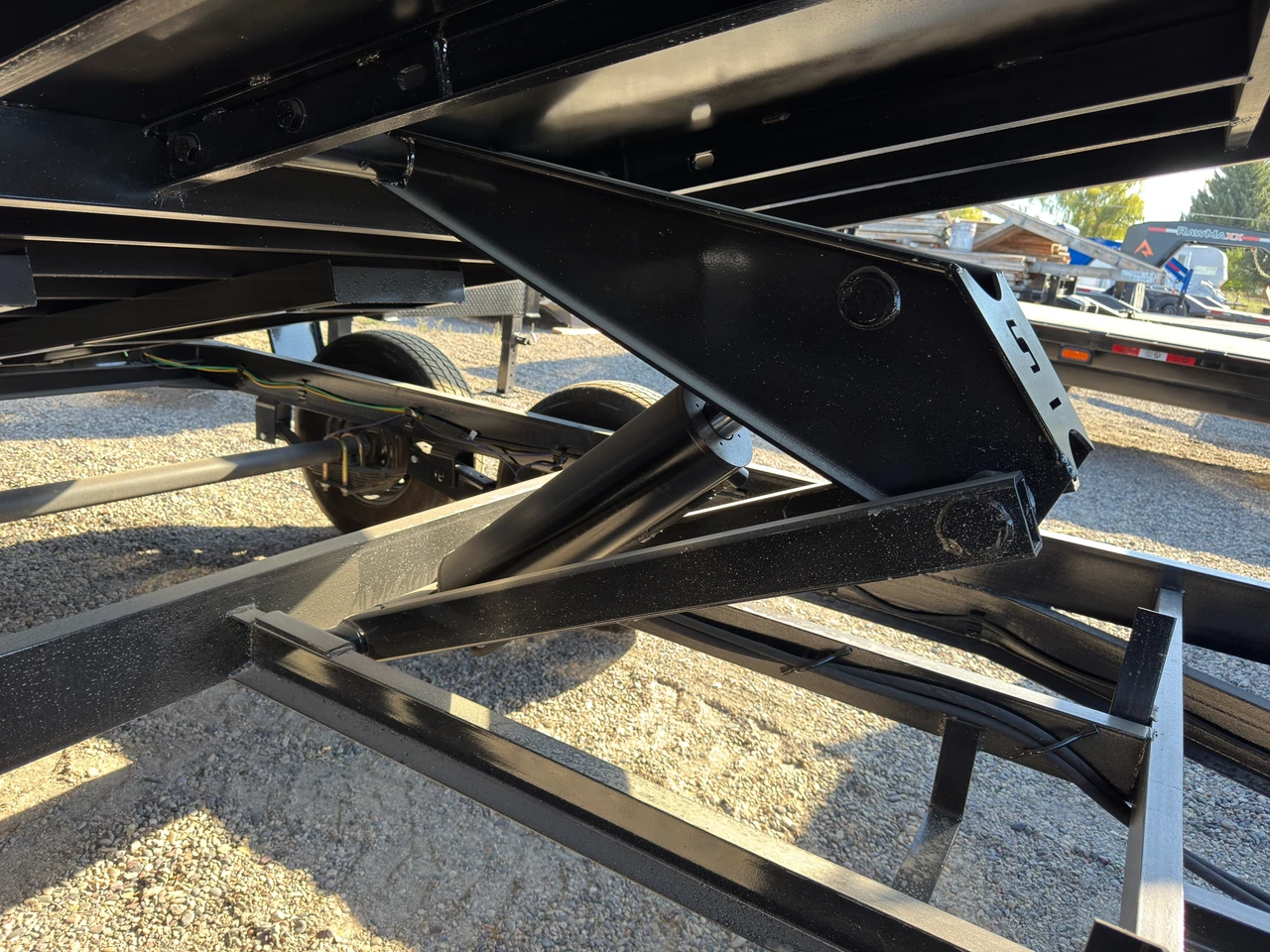 P.J. Trailers 2027 D7 83"X14' Scissor Dump Trailer | Tandem Axle 14K, 6" Channel, 24" Sides, Spreader Gate, Scissor Lift, Tarp Kit, Slide In Ramps