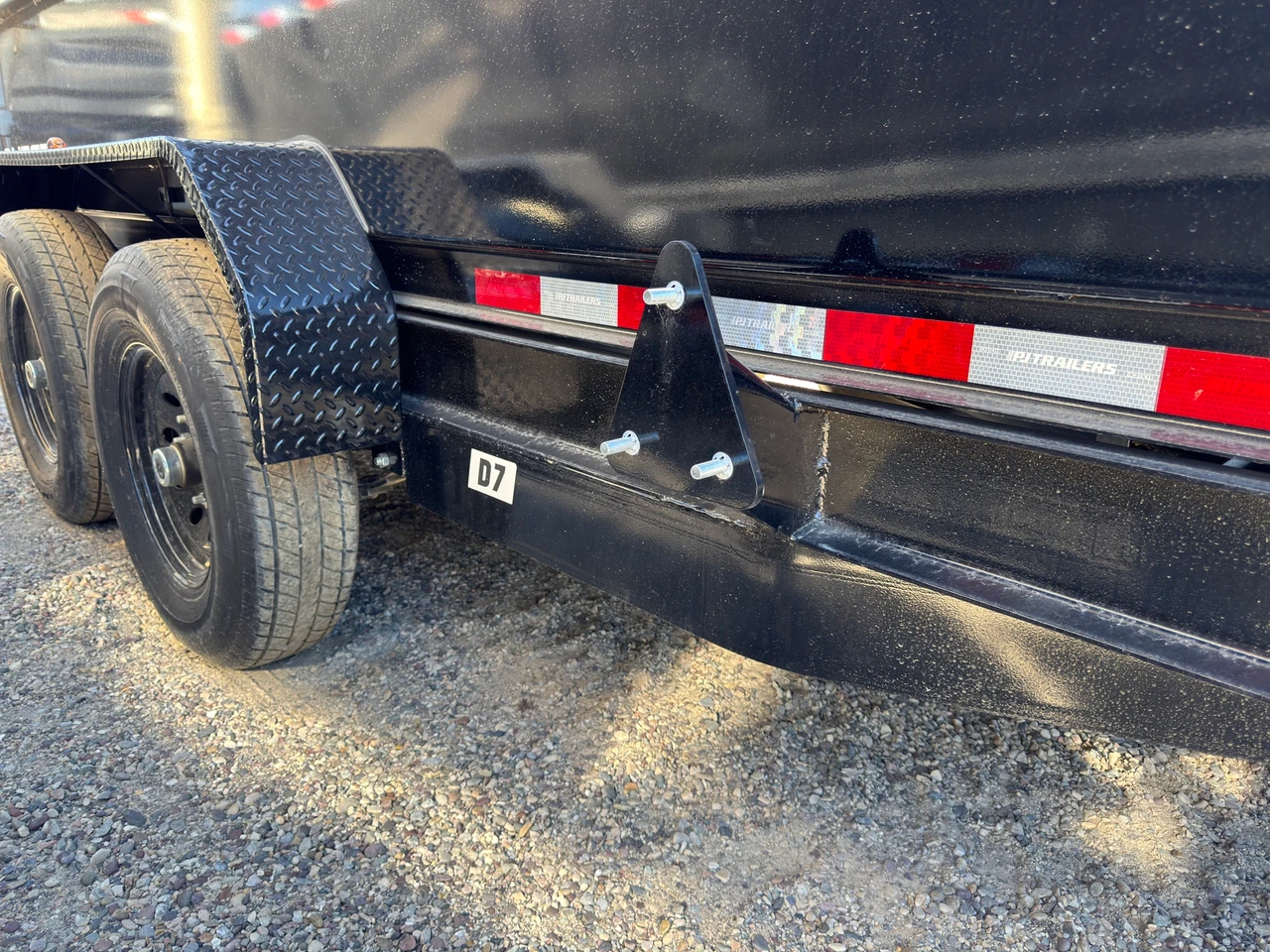 P.J. Trailers 2027 D7 83"X14' Scissor Dump Trailer | Tandem Axle 14K, 6" Channel, 24" Sides, Spreader Gate, Scissor Lift, Tarp Kit, Slide In Ramps