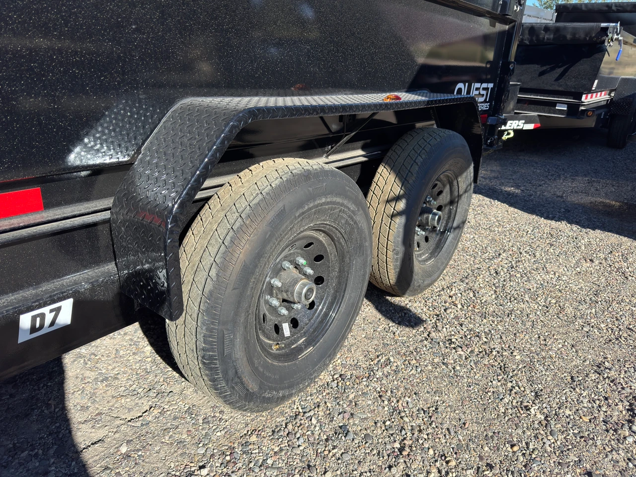 P.J. Trailers 2027 D7 83"X14' Scissor Dump Trailer | Tandem Axle 14K, 6" Channel, 24" Sides, Spreader Gate, Scissor Lift, Tarp Kit, Slide In Ramps