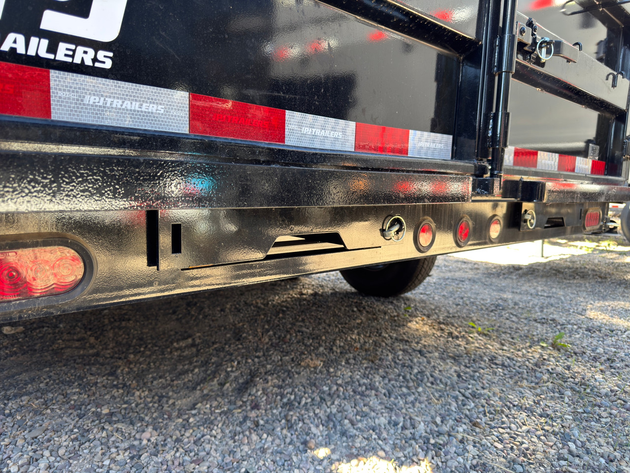 P.J. Trailers 2027 D7 83"X14' Scissor Dump Trailer | Tandem Axle 14K, 6" Channel, 24" Sides, Spreader Gate, Scissor Lift, Tarp Kit, Slide In Ramps