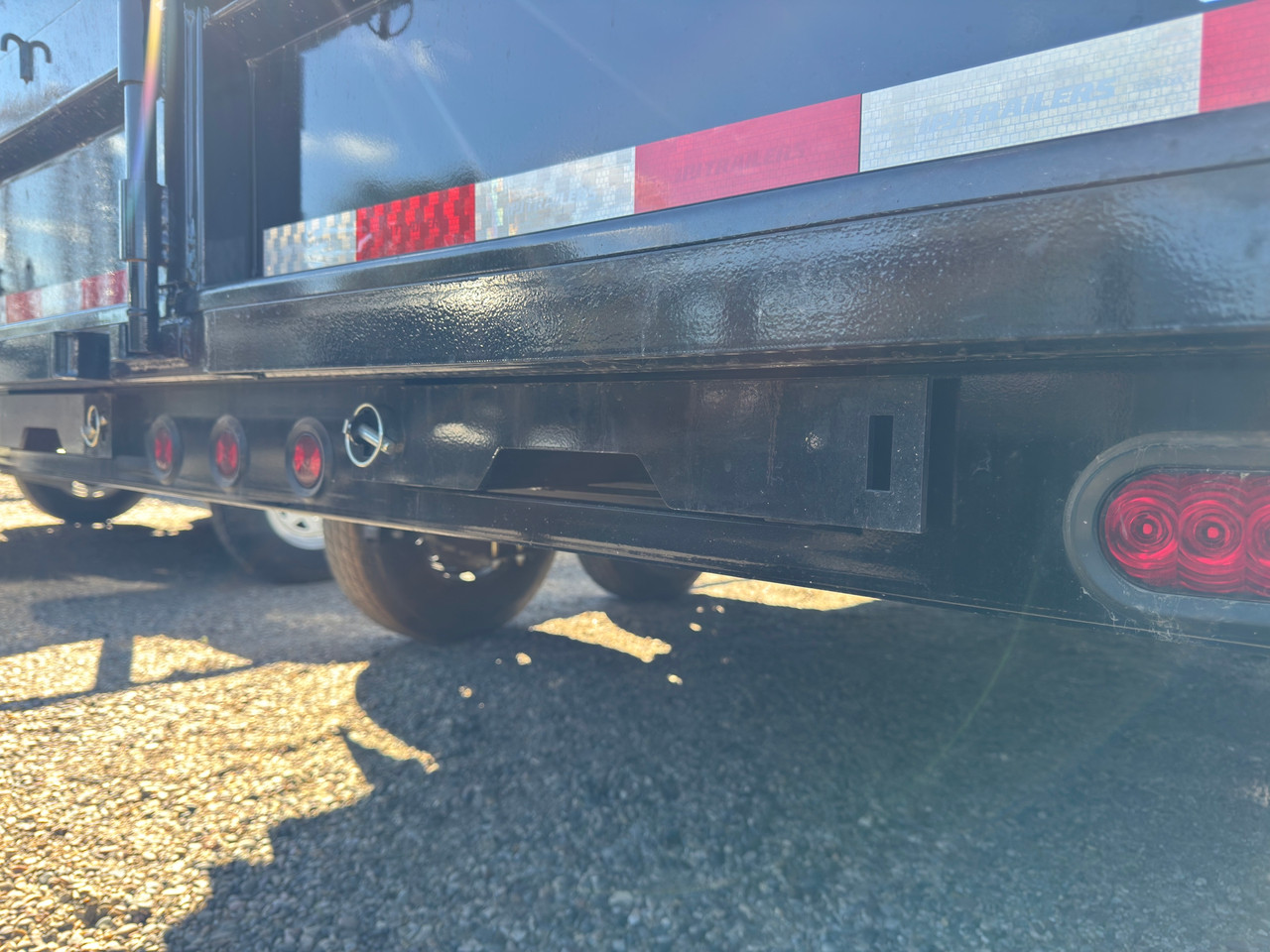 P.J. Trailers 2027 D7 83"X14' Scissor Dump Trailer | Tandem Axle 14K, 6" Channel, 24" Sides, Spreader Gate, Scissor Lift, Tarp Kit, Slide In Ramps
