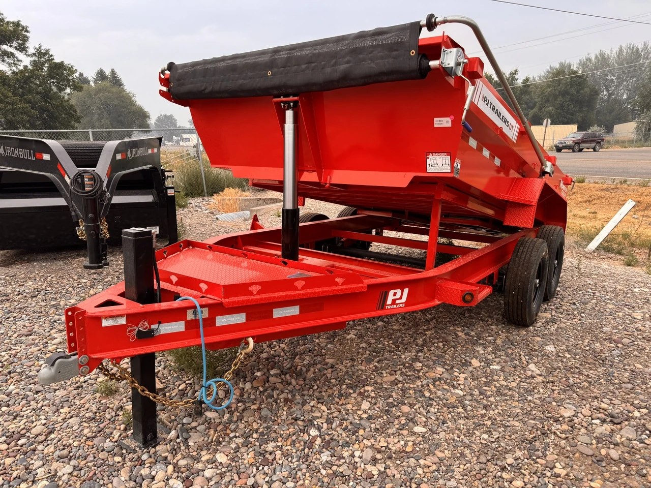 P.J. Trailers 2027 DT 83"X14' Telescopic Dump Trailer | Tandem Axle 14K, Low Profile, 24" Sides, 7ga Floors, Hydraulic Jack, Solar Charger