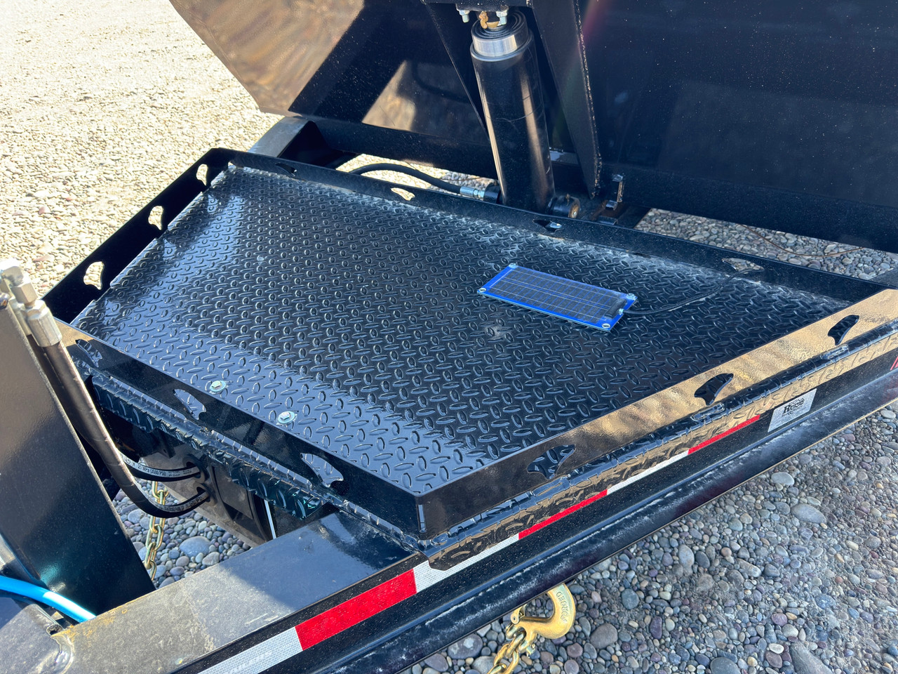 P.J. Trailers 2027 DT 83"X14' Telescopic Dump Trailer | Tandem Axle 14K, Low Profile, 24" Sides, 7ga Floors, Hydraulic Jack, Solar Charger