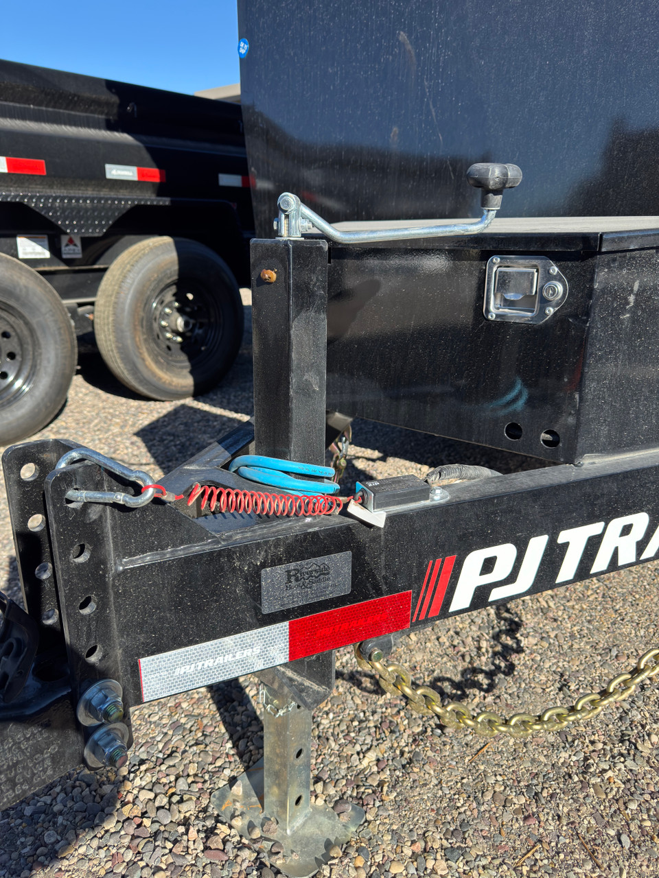 P.J. Trailers 2027 D7 83"X14' Scissor Dump Trailer | Tandem Axle 14K, 6" Channel, 48" Sides, Spreader Gate, Scissor Lift, Tarp Kit, Slide In Ramps