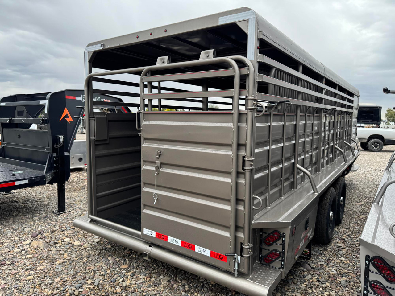 GR Trailers 2026 82"X24' Stock Combo Trailer | Tandem Axle 14K, SMOOTH RUBBER FLOOR, ESCAPE 48", 4' DOUBLE DOOR TACK, SWING OUT SADDLE RK, FULL SWING SLIDE REAR GATE