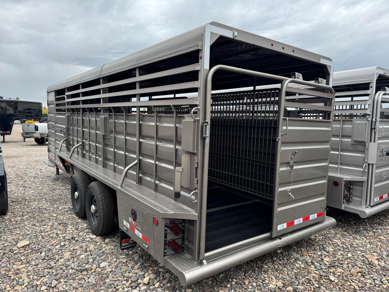 GR Trailers 2026 82"X24' Stock Combo Trailer | Tandem Axle 14K, SMOOTH RUBBER FLOOR, ESCAPE 48", 4' DOUBLE DOOR TACK, SWING OUT SADDLE RK, FULL SWING SLIDE REAR GATE